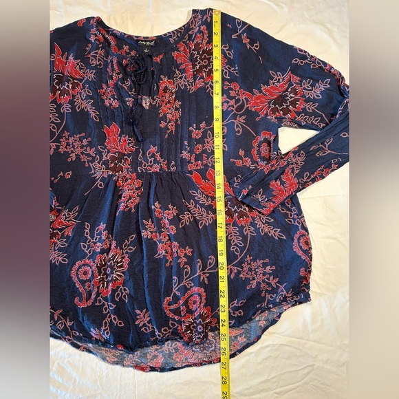 Lucky Brand Long Sleeve Tie Tassel Red & Navy Floral Blouse Boho Women’s Large - Picture 6 of 15